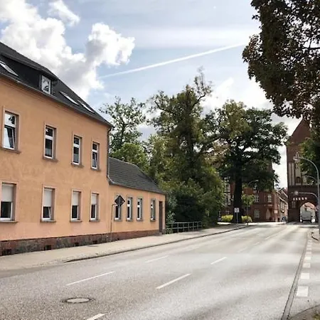 Gemuetliche Ferienwohnung - Monteurzimmer In Der Wittstocker Altstadt Exterior photo